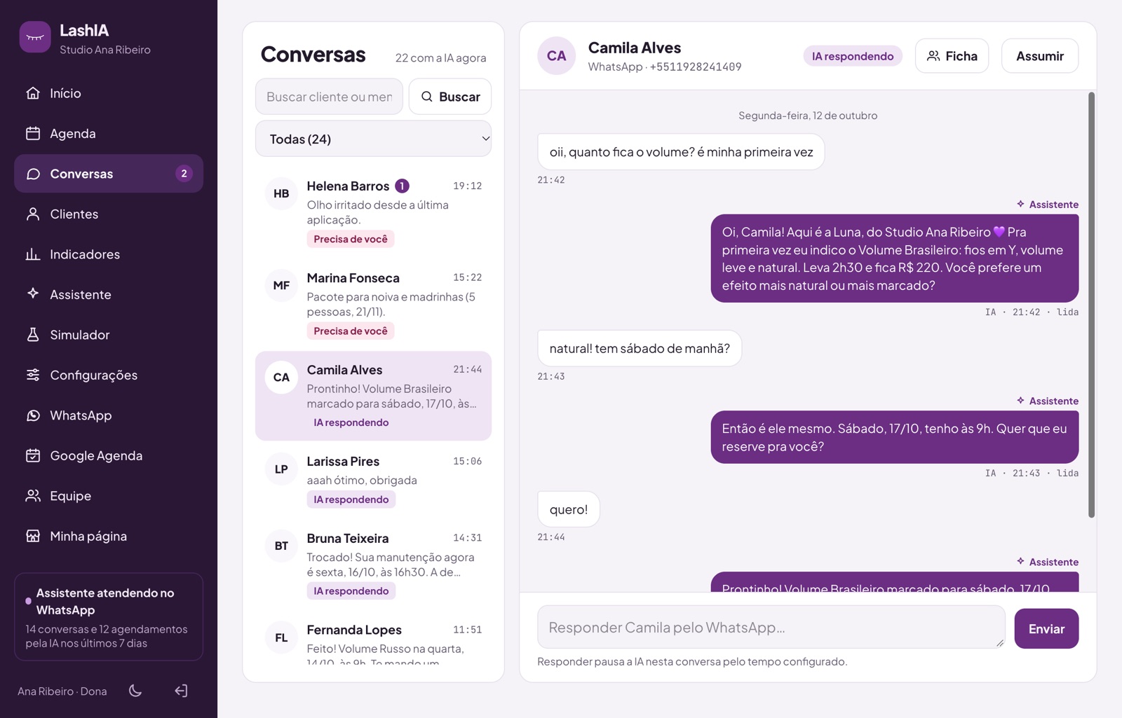 Conversa com a Camila: a assistente indica o Volume Brasileiro e marca sábado às 9h